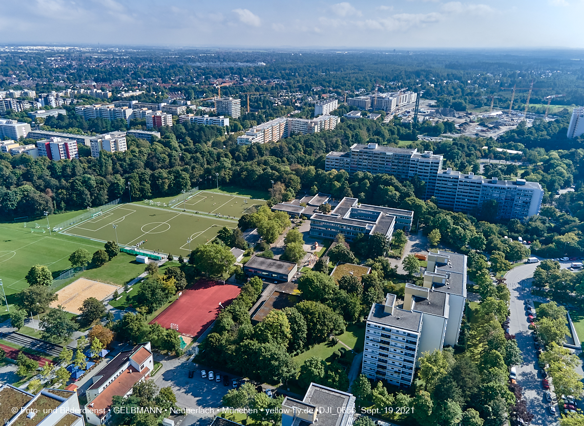 19.09.2021 - Rentenversicherung - SVN-Sportanlage, Sportanlage Perlach-Ost - Mittelschule Gerhard-Hauptmann-Ring in Neuperlach 